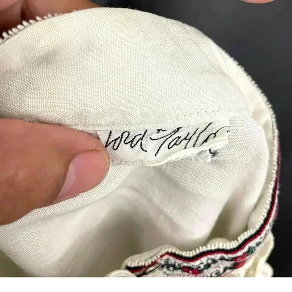 VTG Lord & Taylor Beige Tunic Top Embroidered Trim Long Sleeve SMALL - Picture 4 of 13